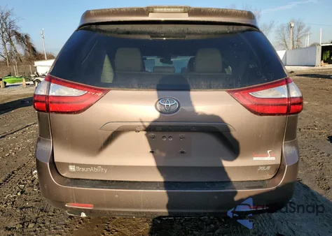 2018 Toyota Sienna Xle from USA, damaged, VIN 5TDYZ3DC5JS961397